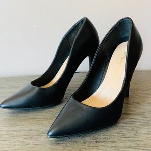 Madden Girl Maci Black High Heeled Pumps Size 6